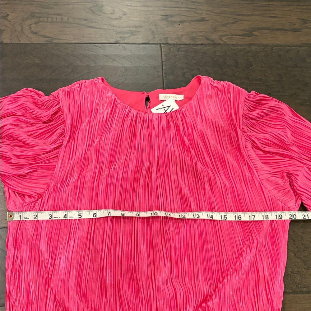New With Tags Avara Hot Pink Flying Tomato Top Sz M - Picture 10 of 11
